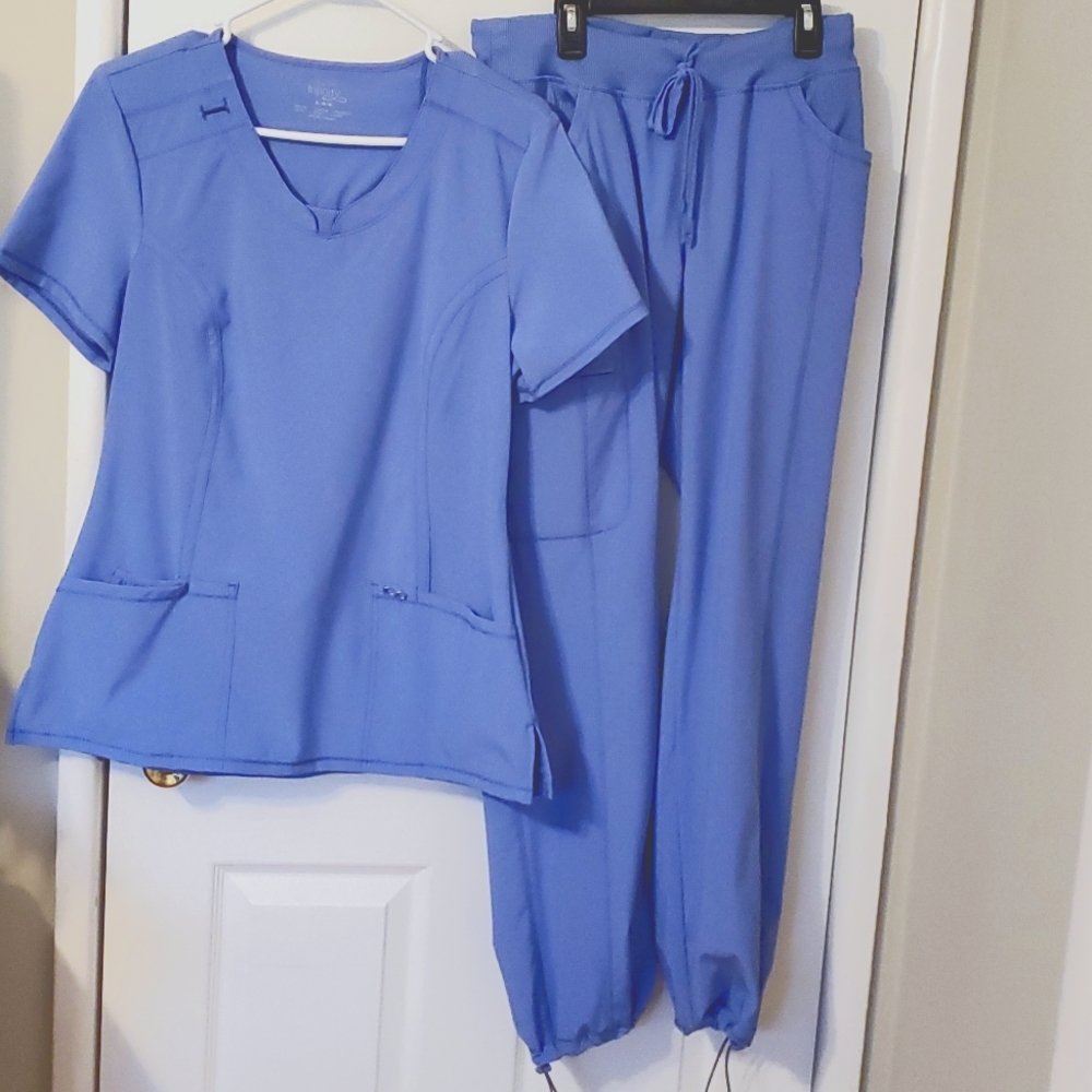 Cherokee Infinity Scrub Set, New - image 1